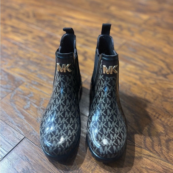 Michael Kors Women’s Brown Rain Boots - Picture 2 of 6